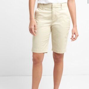 NWT GAP ‘stone’ 10” Bermuda Shorts Size 2